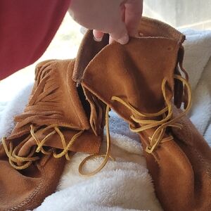 Minnetonka Suede Moccasin Interior - Brown